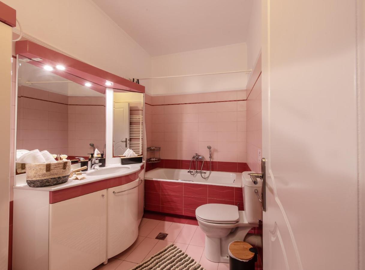 Yiannis Suite Santorini Fira  Extérieur photo